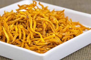 Suger-ceket gevrek kızarmış patates sopa