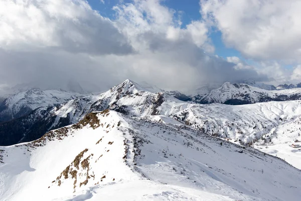 冬天风景在白云岩山 — 图库照片