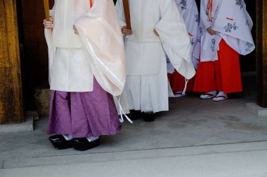 Japon insanlar düğün töreni yürüyor