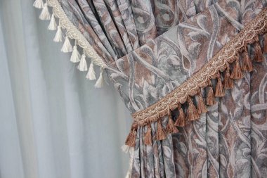 Güzel dekore edilmiş perdeleri parçası. İç