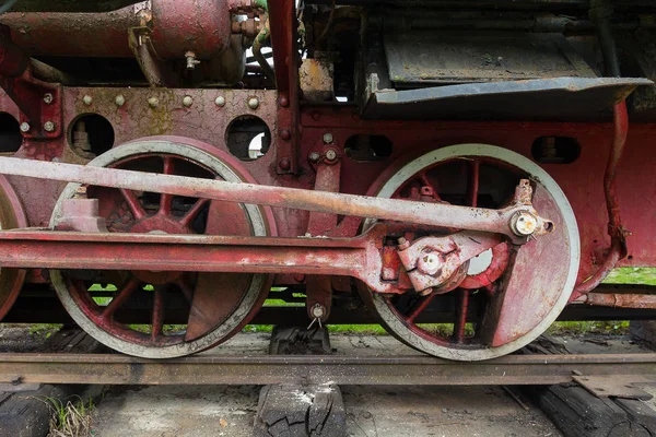 Partes mecânicas e rodas da locomotiva a vapor retro — Fotografia de Stock