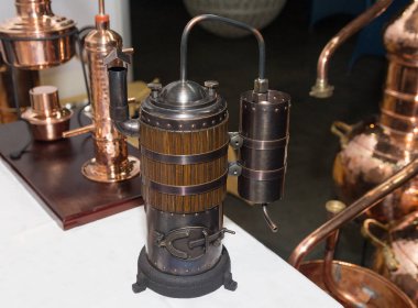 Üstünde belgili tanımlık sayaç retro tarzında Ayışığı