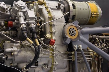 Uçak motoru standında ayrıntılarını kapatın. Sanayi