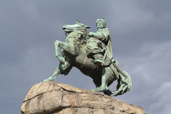 Monument voor Bogdan Khmelnitsky te paard. Kiev, Oekraïne — Stockfoto