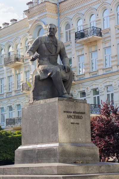 Kiev, Ucrânia - 16 de junho de 2016: Monumento de Mykola Lysenko em Kiev — Fotografia de Stock