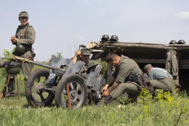 Kiev, Ukrayna - 09 Mayıs 2018: Erkekler Dünya Savaşı zaferle tarihi yeniden inşası yıldönümünde, Alman askerlerin giysili
