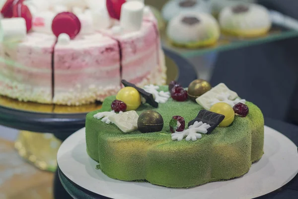 Délicieux Gâteau Sur Une Vitrine Close Produits Alimentaires — Photo