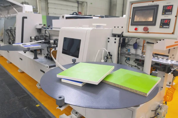 Linea Produzione Della Fabbrica Mobili Macchina Automatica Lavorazione Del Legno — Foto Stock