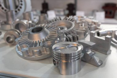 Teknikleri closeup döküm tarafından üretilen metal ürünler. Sanayi