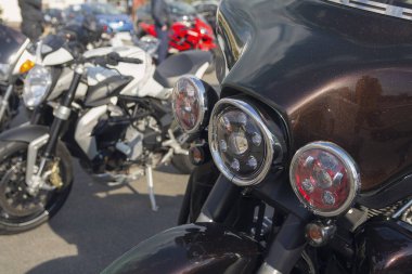 Klasik motosiklet farı ya da park lambası. Aktarım