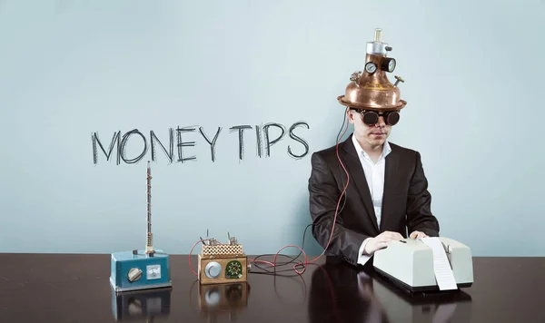 Geld tips tekst met vintage zakenman op kantoor — Stockfoto