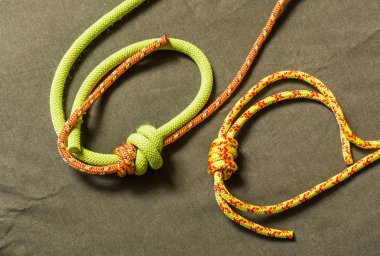 Çift fishermans düğüm.