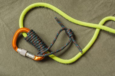 Bachmann düğüm (Bachman knot).