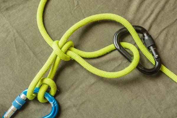 Overhand knot with draw-loop (Halter hitch). — Stock Photo, Image