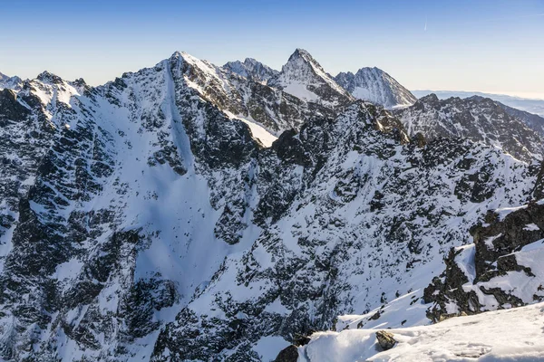 Ham dağ manzarası.