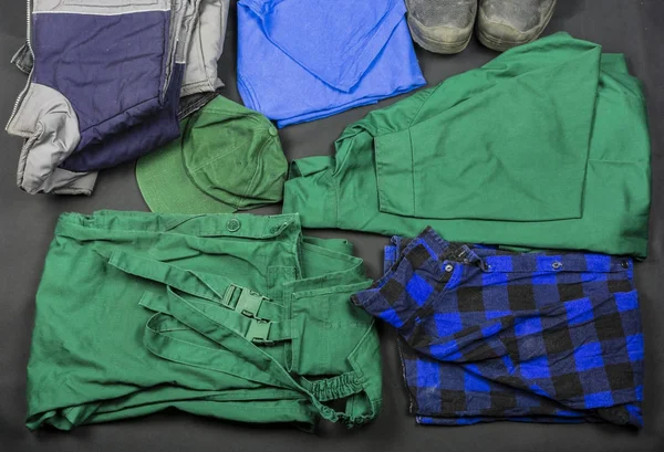 Set di abiti da lavoro per lavorare in fabbrica . — Foto Stock