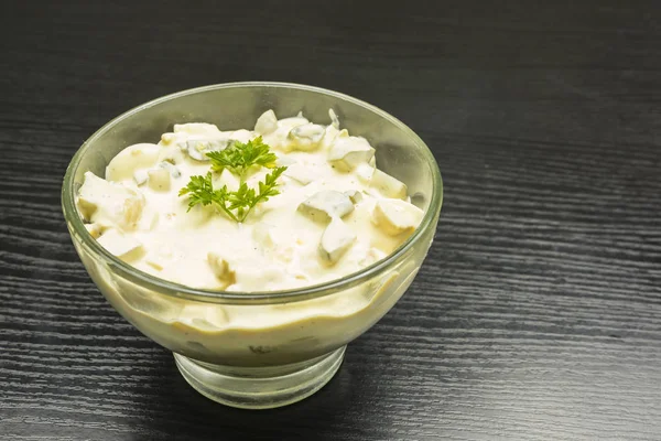 Tatar sosu çeşitli.