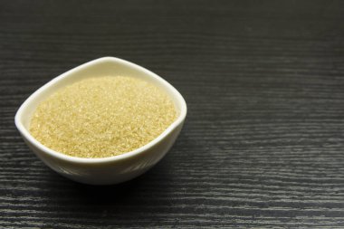 Şeker kamışı ile kase.