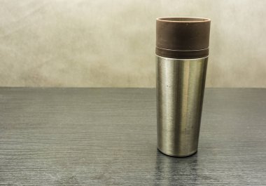 Karanlık olarak termal kupa