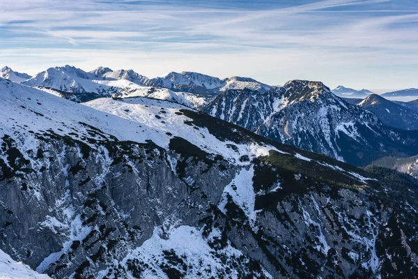 Kış Manzaralı Dağ Manzarası Batı Tatra Nın Karla Kaplı Zirvelerinin — Stok fotoğraf