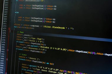 Web geliştiricisi PHP kodu kapat. Kod üzerinden koleksiyon parçaları. Soyut bilgi teknolojisi modern arka plan. Deneyimli ağ geliştiricisinin kavramsal ekranı.