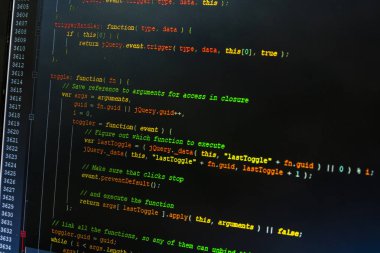 Web geliştiricisi. JavaScript - jQuery kullanan geliştirici tarafından yazılan web sitesinin kaynak koduna daha yakından bak.