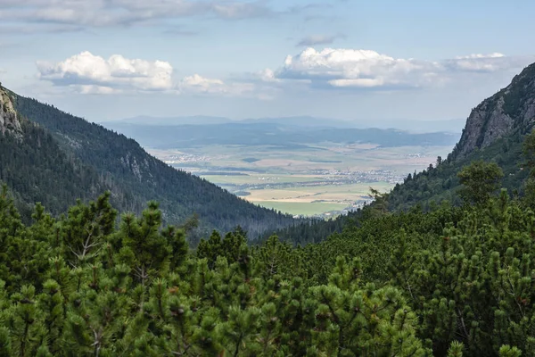 Vista Desde Valle Las Montañas Hasta Las Tierras Bajas Donde — Foto de Stock