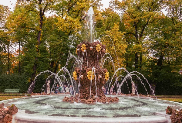 Fonte no Jardim de Verão, São Petersburgo — Fotografia de Stock