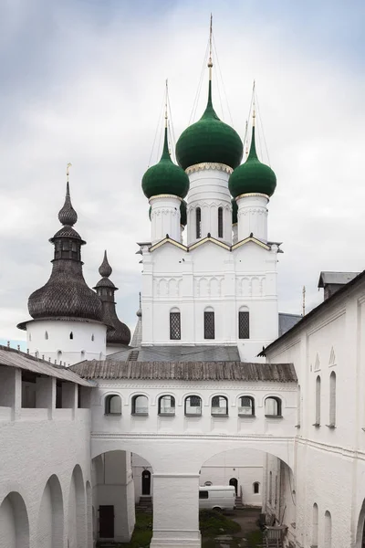 Iglesia de San Juan Teólogo, Kremlin de Rostov — Foto de Stock