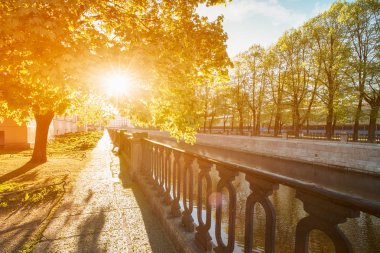 Griboedov kanal sabahın erken saatlerinde, St. Petersburg çıkabilir