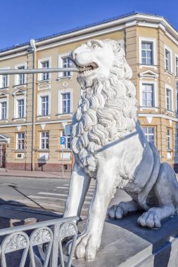 Saint Petersburg aslan köprüde bir aslan heykeli