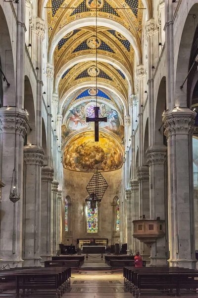 Interior de la Catedral de Lucca de San Martín, Italia — Foto de Stock