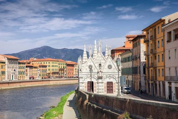 Kilise Santa Maria della Spina üzerinde Arno setin Pisa