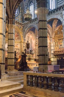 İç o Siena Katedrali (Duomo di Siena), ortaçağ Kilisesi, bu