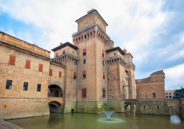 Castello Estense - Ferrara Merkezi, Ita, Ortaçağ Kalesi