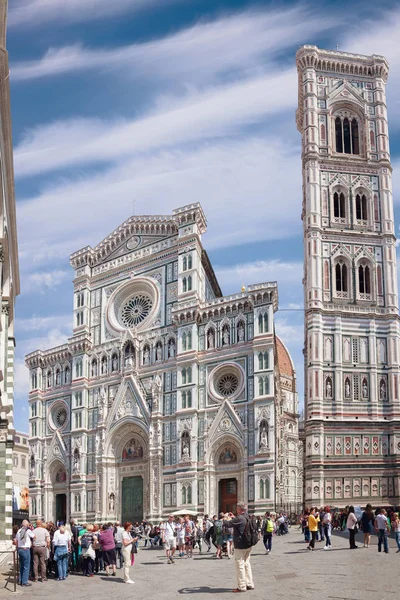 Catedral Santa Maria del Fiore y el Campanario de Giotto Florencia — Foto de Stock