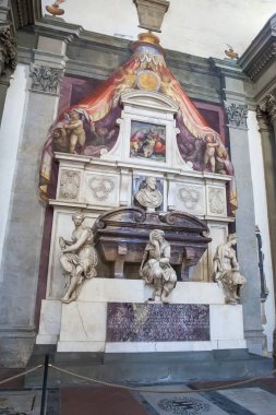 Basilica of Santa Croce, Florence Michelangelo'nun mezarı