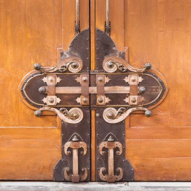 Büyük eski kapı kilidi