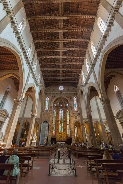 Interior of Basilica of Santa Croce (Holy Cross) in Florence, It — Stock Photo, Image