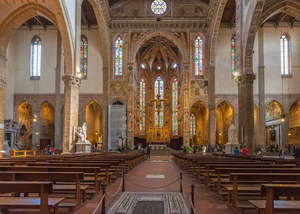 Interieur van de basiliek van Santa Croce (Heilige Kruis) in Florence, het — Stockfoto