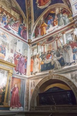 Santa Trinita Bazilikası Floransa zekâ Sassetti kilisede