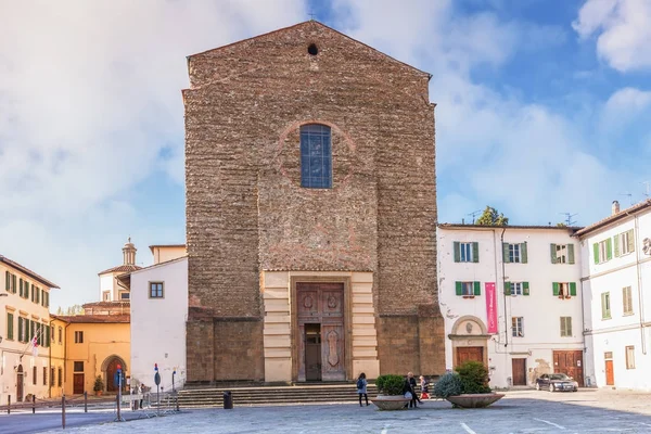 Santa Maria del Carmine, konumu olarak ünlü kilisedir — Stok fotoğraf