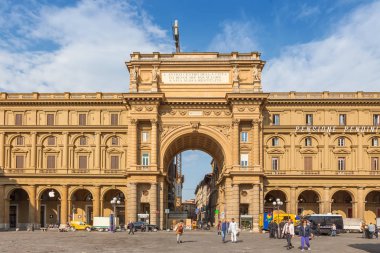 Floransa, Piazza della Repubblica (Cumhuriyet Meydanı), kemer ben