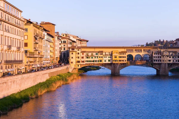 Puente Ponte Vecchio en Florencia — Foto de Stock