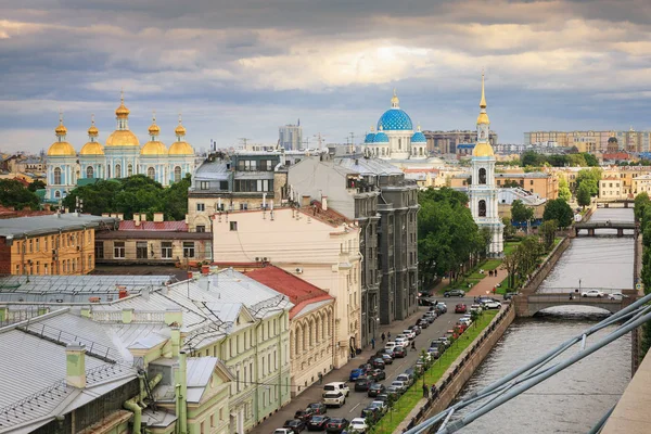 圣彼得堡中心全景: 河, 大教堂, 老 — 图库照片