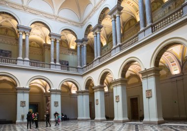 Budapeşte 'deki Güzel Sanatlar Müzesinin içi