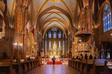 Buda Kalesi Leydimizin Kilisesi 'nin içinde.) 