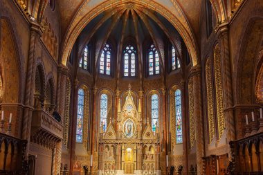 Buda Kalesi Leydimizin Kilisesi 'nin içinde.) 