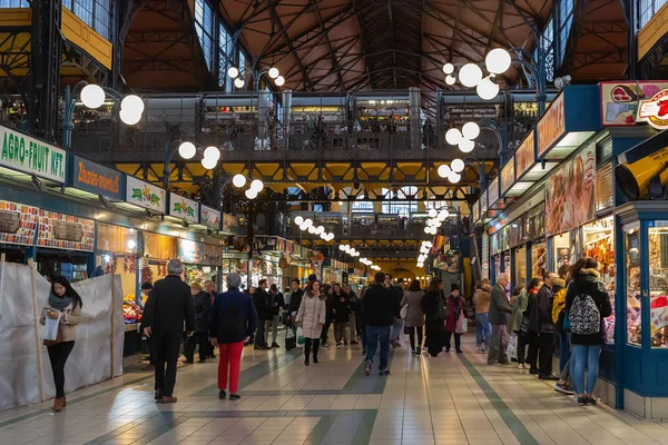 Vue d'ensemble de la Grande halle du marché à Budapest — Photo