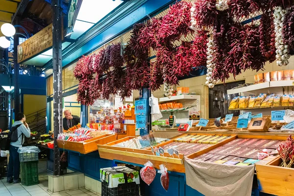 Overview of the Great Market Hall inside in Budapest — ストック写真